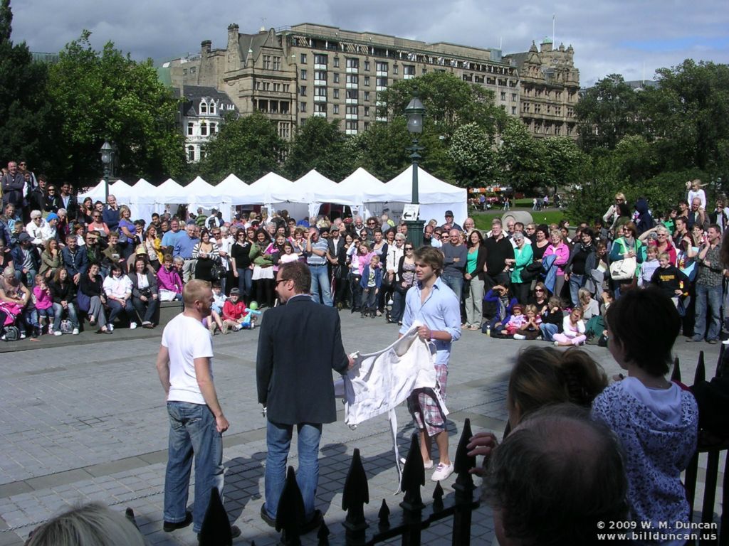 Street performers - The Fringe in Edinburgh